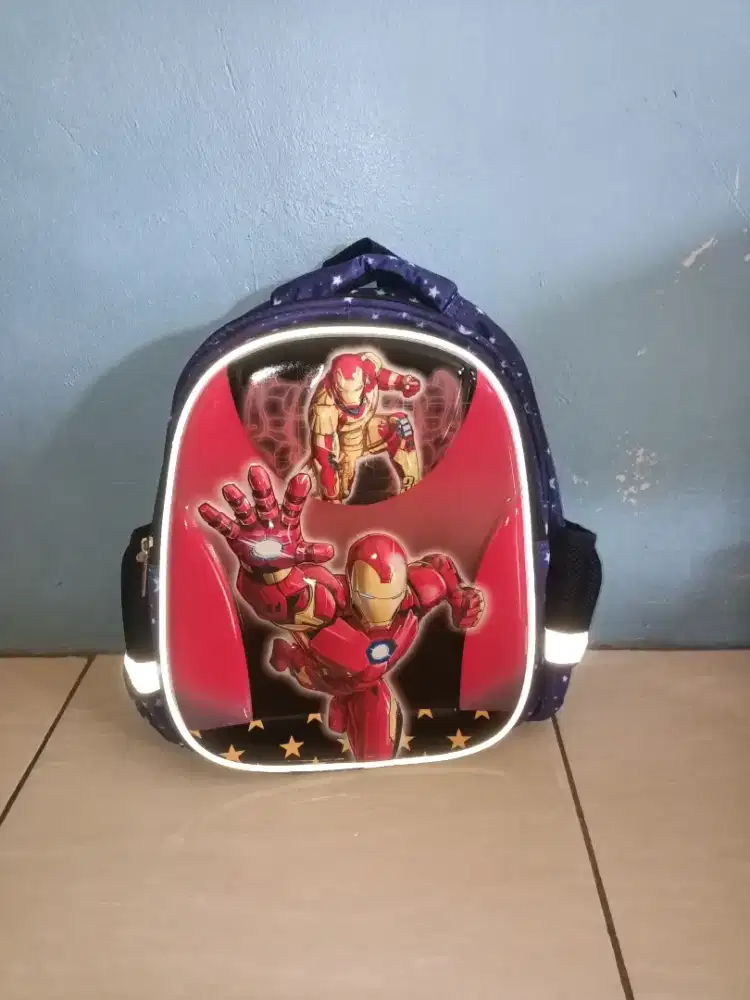 Tas sekolah anak
