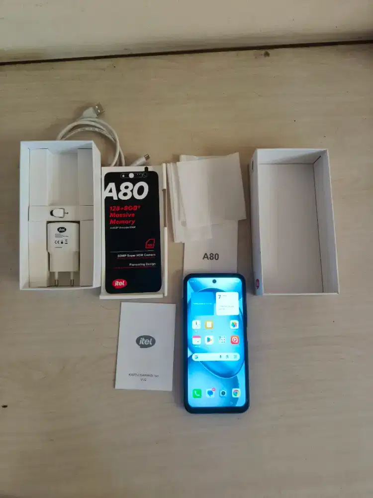 Itel a80 4/128 like new, camera 50mp