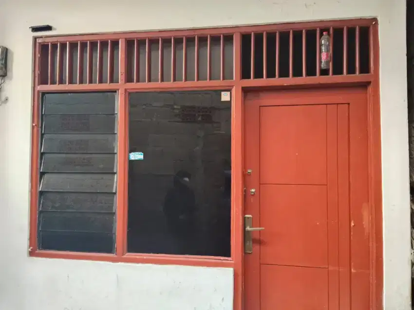 Dikontrakkan 2 Pintu  950.000