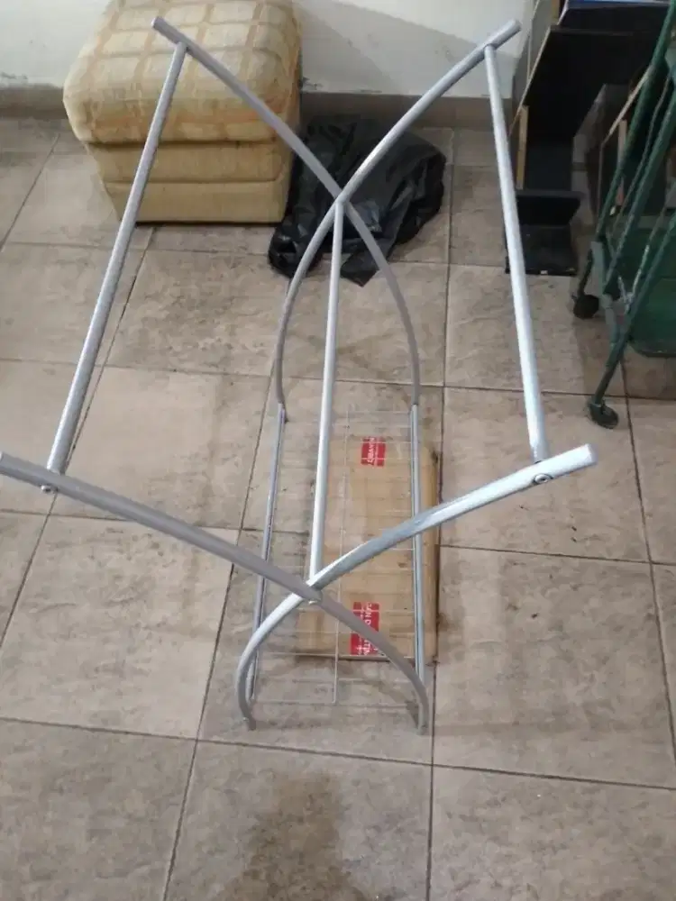 Jemuran handuk besi kuat