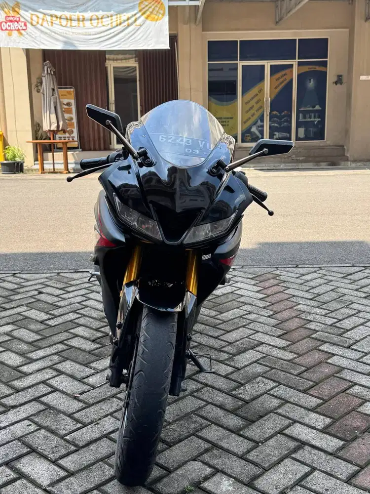Dijual Motor Kesayangan Yamaha R15