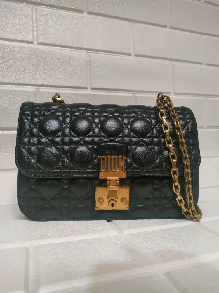 Preloved tas selempang DIOR Addict black