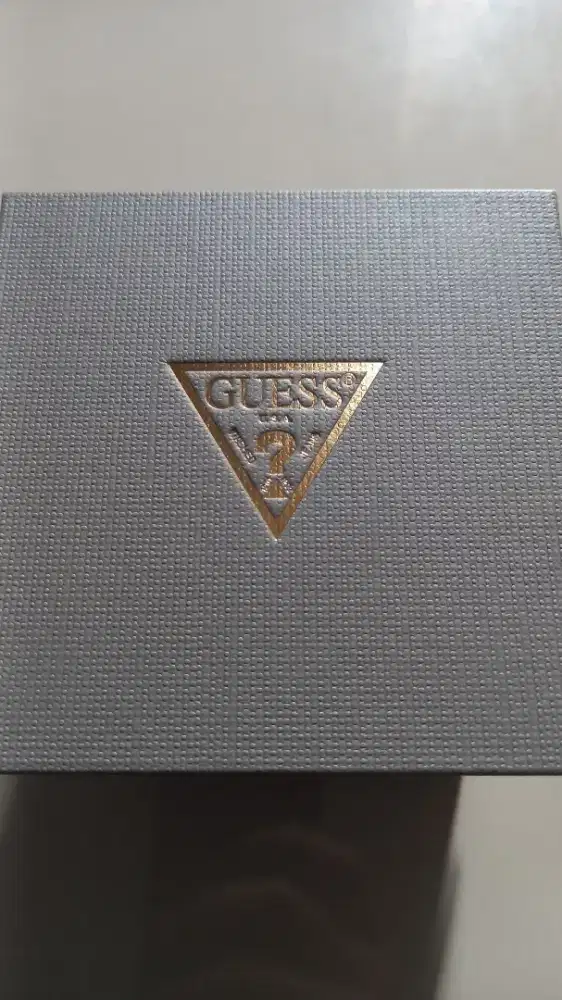 Jam Tangan Pria Guess kulit