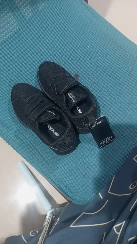 Sepatu Anak merek Ando warna Hitam