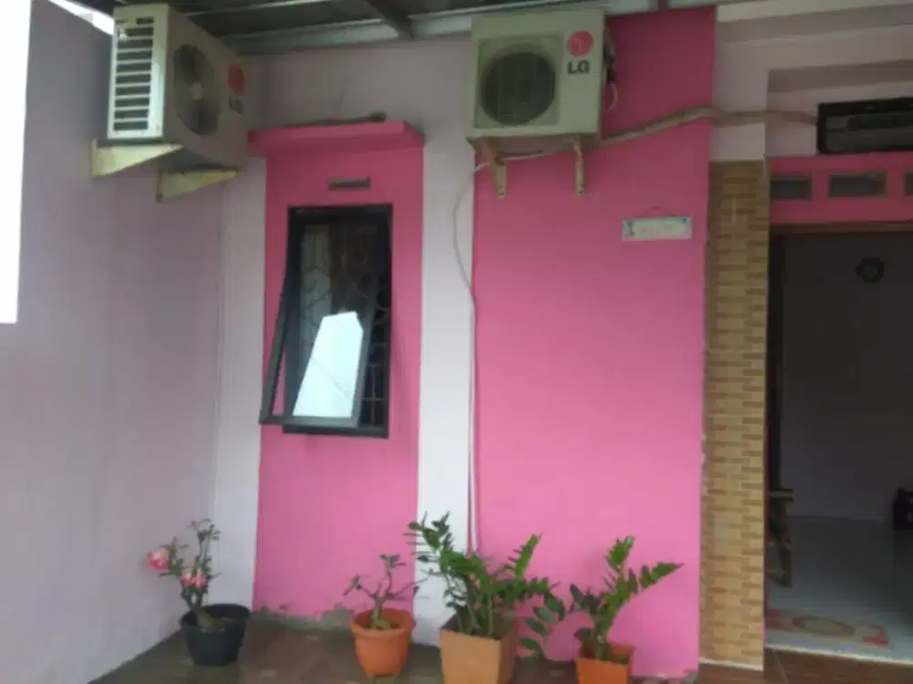 Dijual Rumah di Cluster Grande8. Hanya 2 Km ke stasiu n