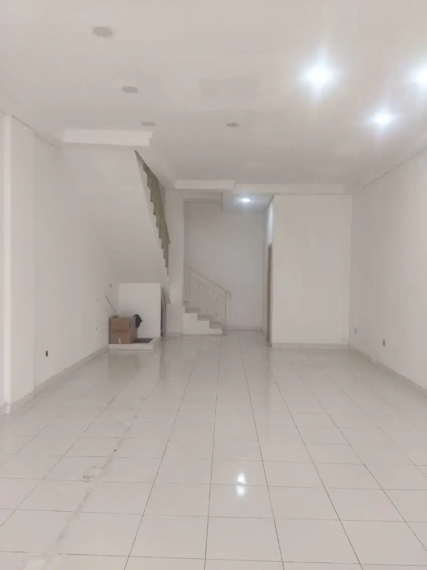 Dijual Ruko GSA di Tanjung Duren, Jakbar 4 Lantai Luas 300m2