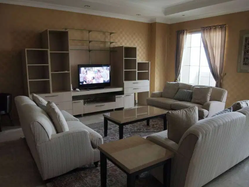 Dijual atau Disewa Apartemen Belleza Permata Hijau 4BR+1 Private Lift