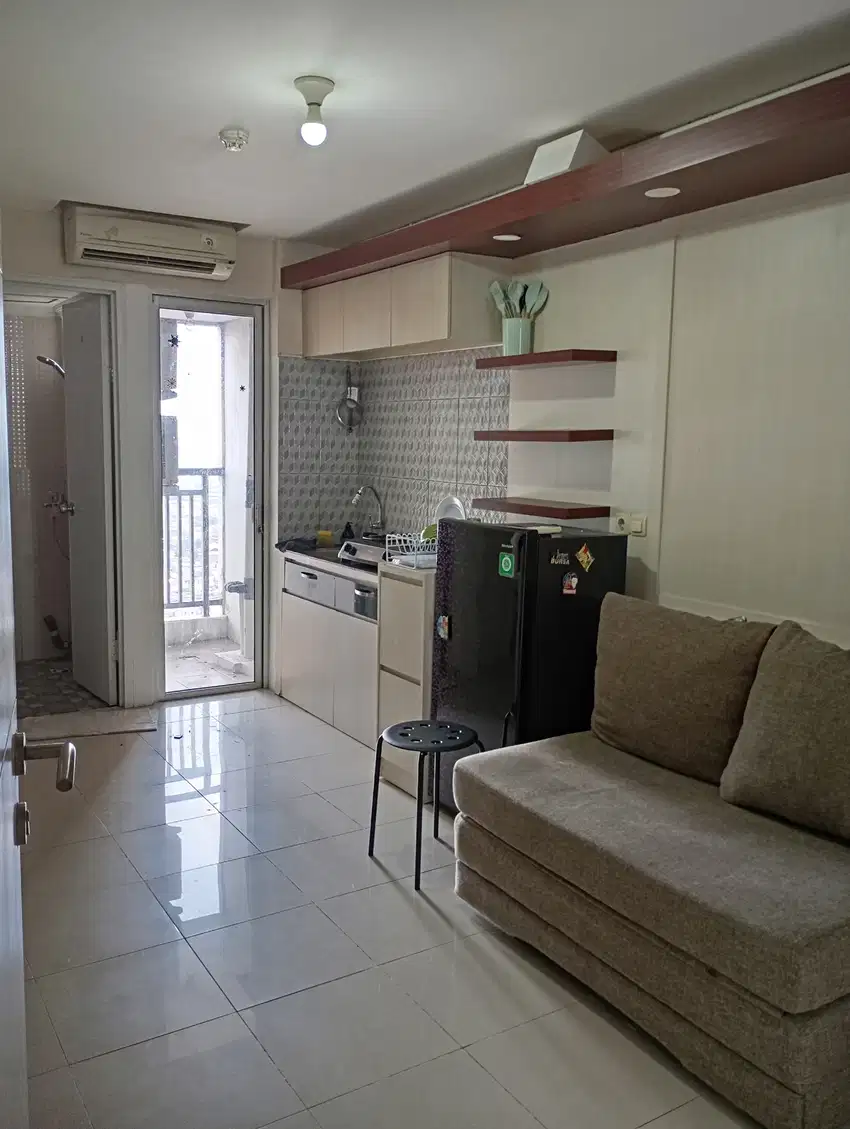 DISEWAKAN UNIT APARTMENT BASSURA 2 KAMAR FURNIS DIATAS MALL BASSURA