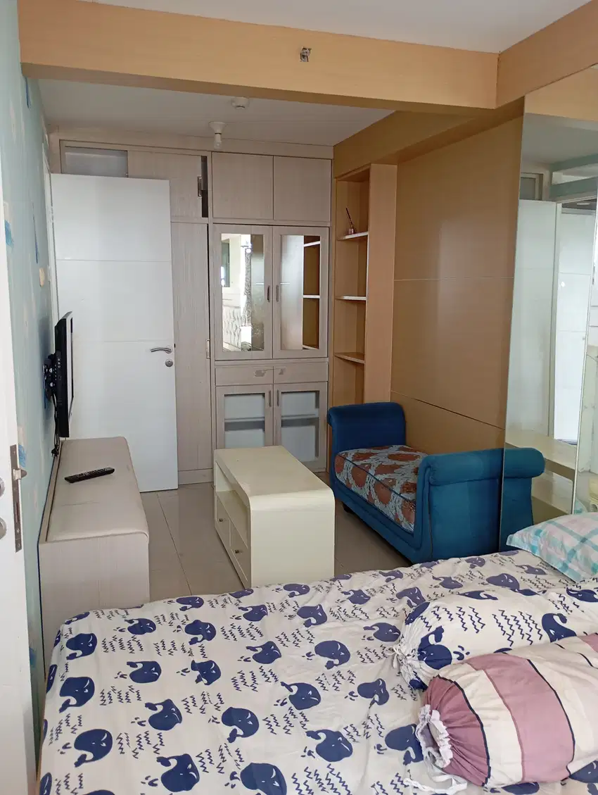 DISEWAKAN UNIT DIATAS MALL BASSURA 2 KAMAR RENOV JAD 1 KAMAR URNISHED