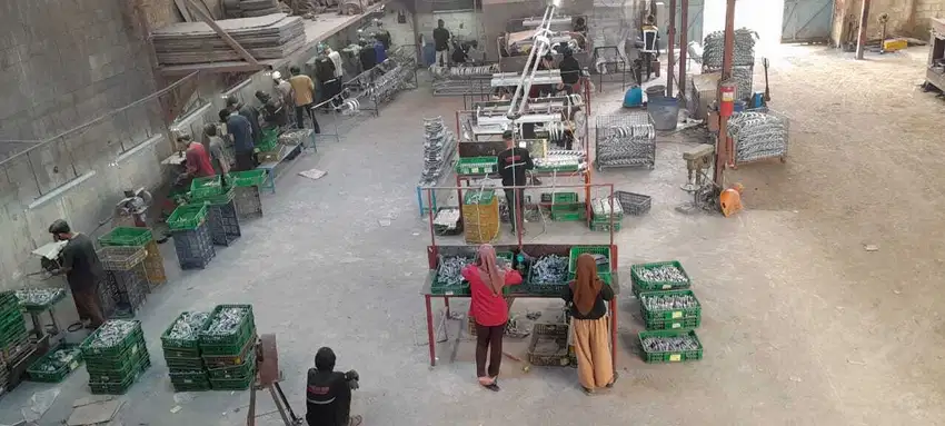 Dijual gudang masuk kontainer 20ft di Padurenan Bekasi