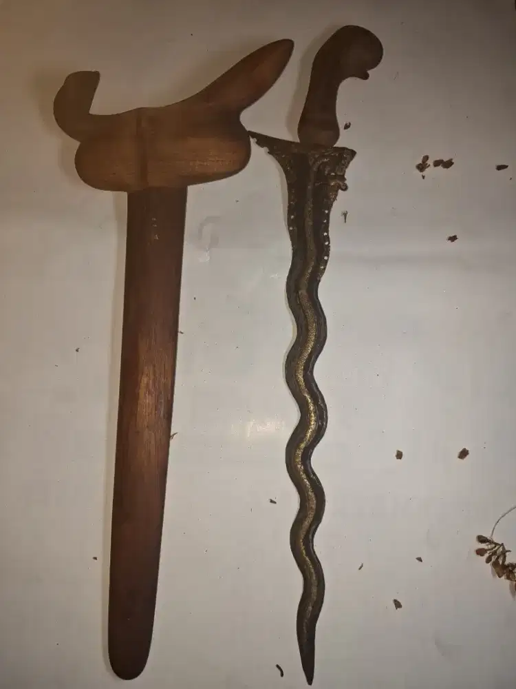 Di jual keris pusaka luk 13 nogo sosro asli