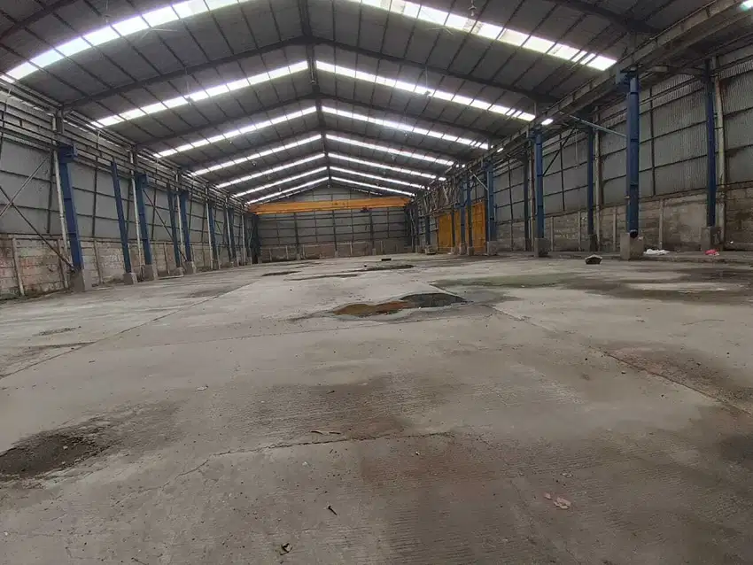 Gudang Bagus Di Cipondoh Tangerang Luas 1500m2 Akses Container 40 Feet
