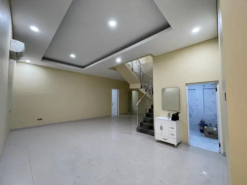 Rumah Baru Pakuwon City San Diego Surabaya Timur LT200m2