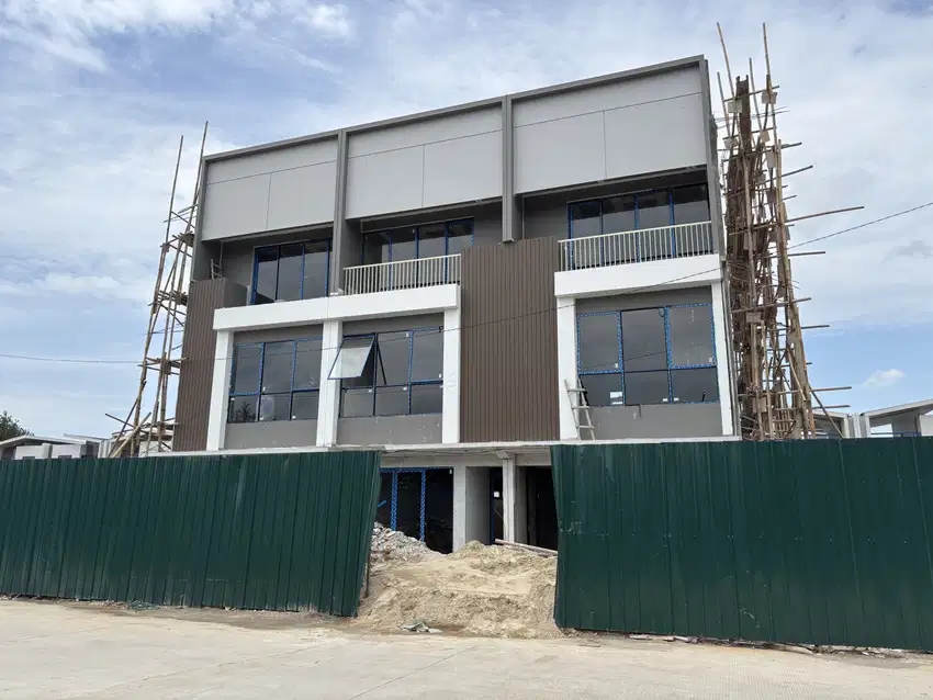 Dijual ruko hadap jalan Taman Permata Hive Essence Lippo Karawaci