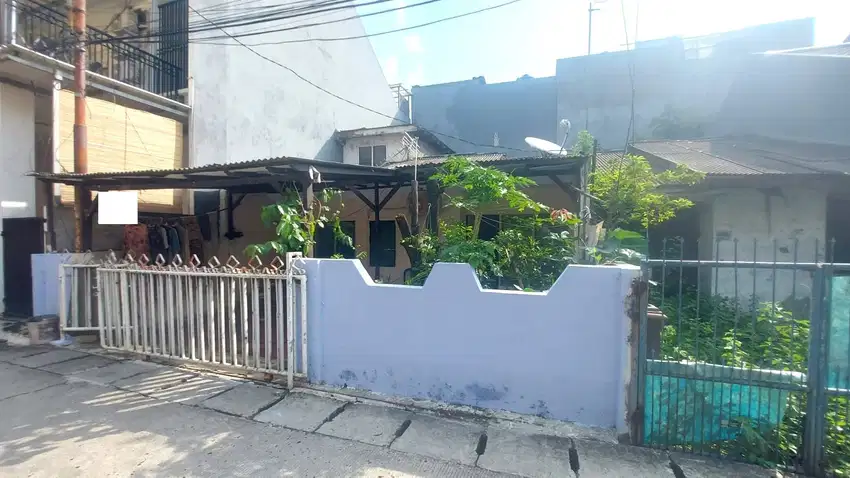 Lc022- Murah Dijual Rumah Tua Hitung Tanah 7, x15 di BCS Kelapa Gading