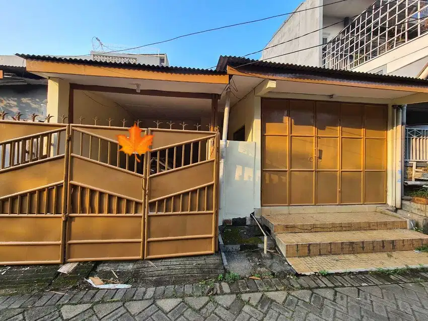 Dijual rumah bonus kios rapih terawat di Harapan Indah 1 Bekasi