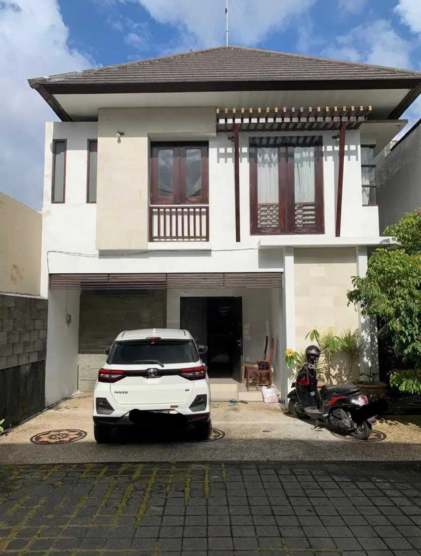 Dijual Villa Mewah Lokasi Seminyak Bali