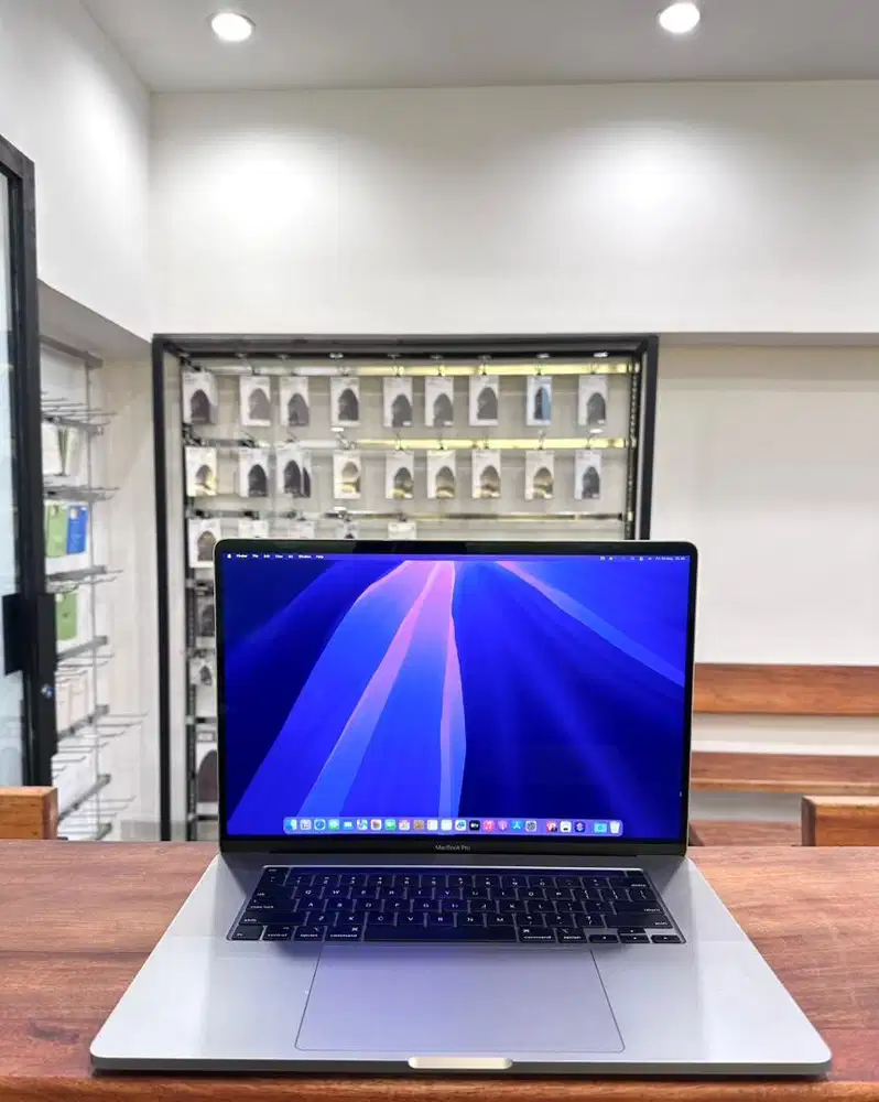 MacBook Pro 2019 16inch/ Intel i9 / 1 TB SSD / RAM 32 GB