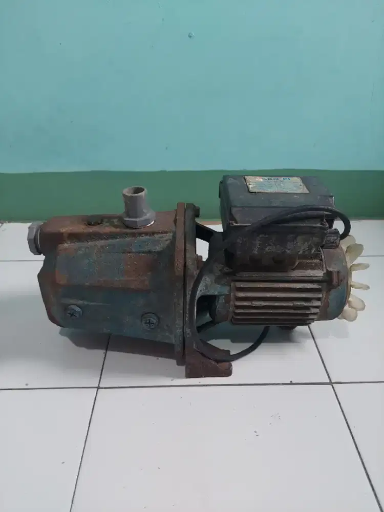 Pompa air semi jet