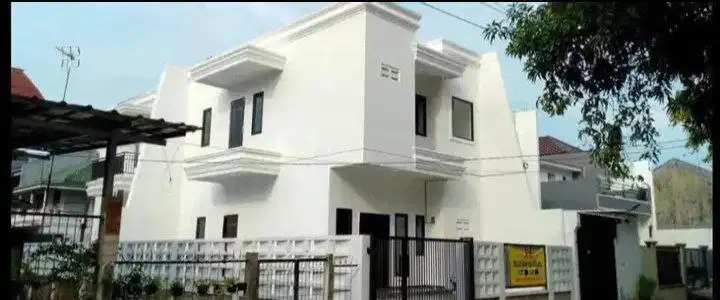 Rumah mewah termurah akses 2 mobil di kav dki jakarta timur