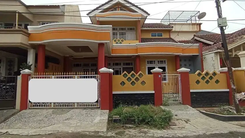 Disewakan rumah minimalis 2lantai di Harapan Indah Bekasi