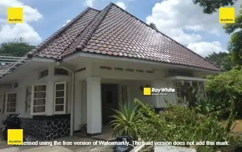 Rumah Estetik Bagus & Strategis Jalan Menteng Jakarta Pusat