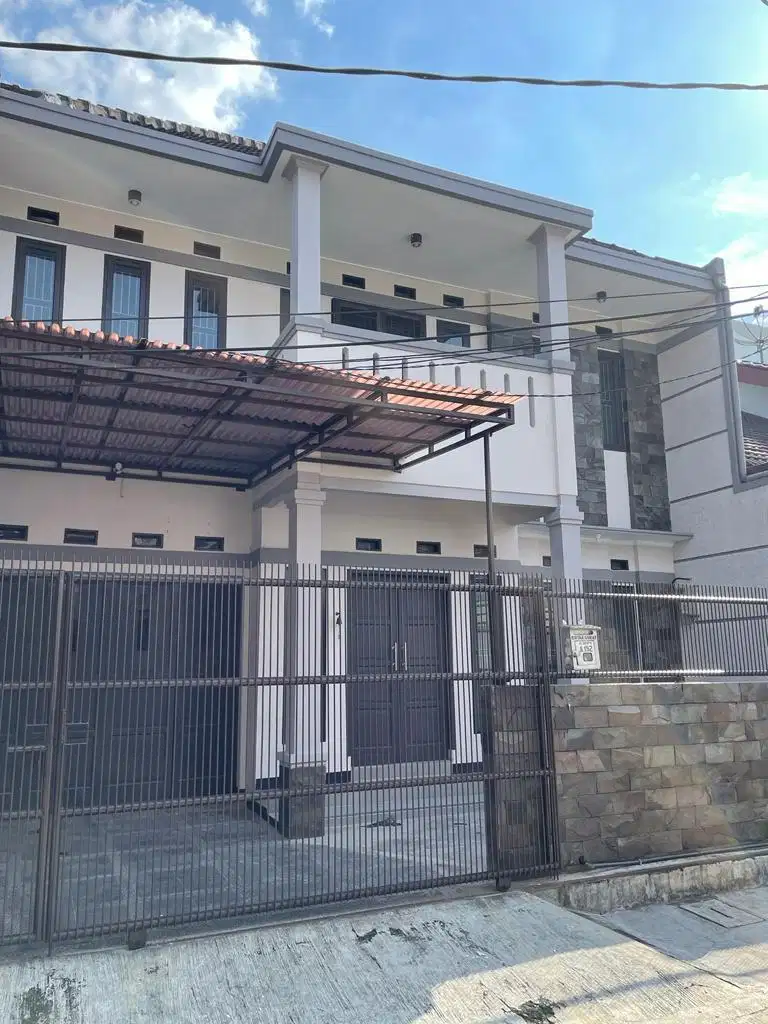 Dijual cepat rumah asri 2lantai di Masnaga Jakasampurna Bekasi