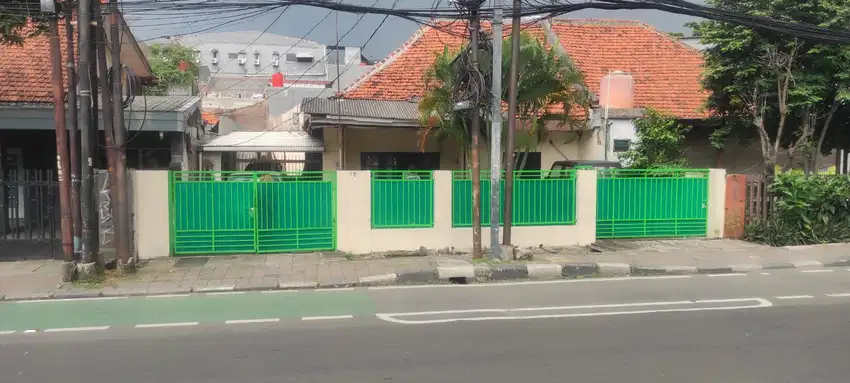 Dijual rumah lama hitung tanah Jl Penjernihan  - Jakarta Pusat
