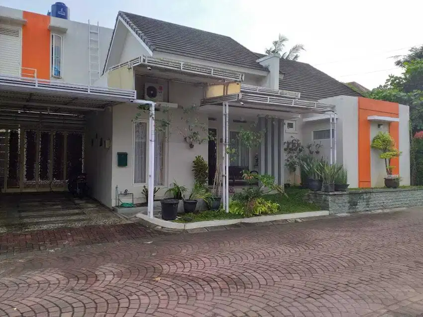 Rumah Bagus Dalam Perumahan di jl. Kaliurang Dekat Kampus UGM & UII