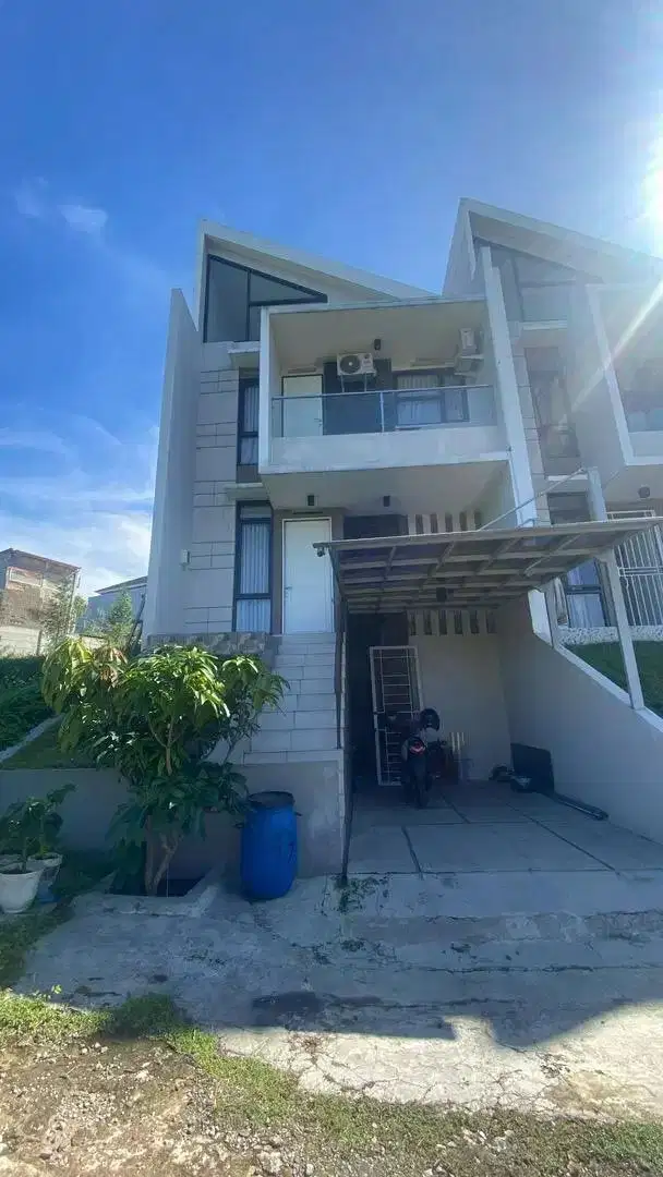 Rumah 2 Lantai Siap huni Di Pasir Impun Bandung City View