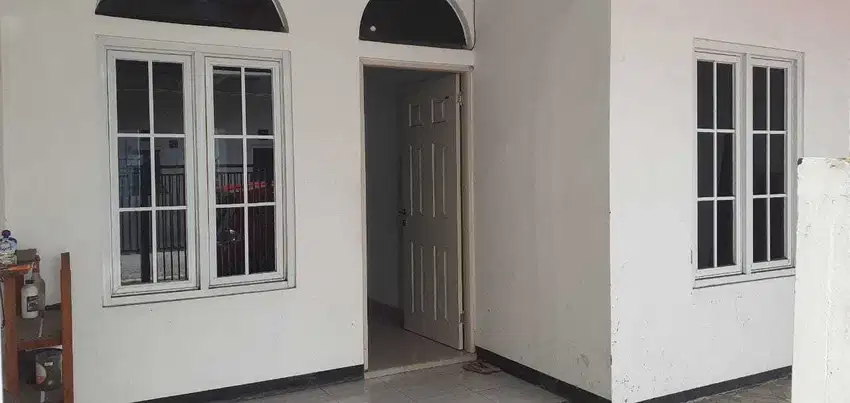 Dijual rumah 2 lantai siap huni di Perumnas Cijerah lokasi startegis