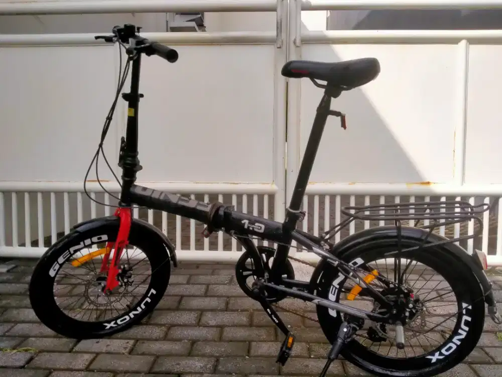 Sepeda Lipat Genio Black Red