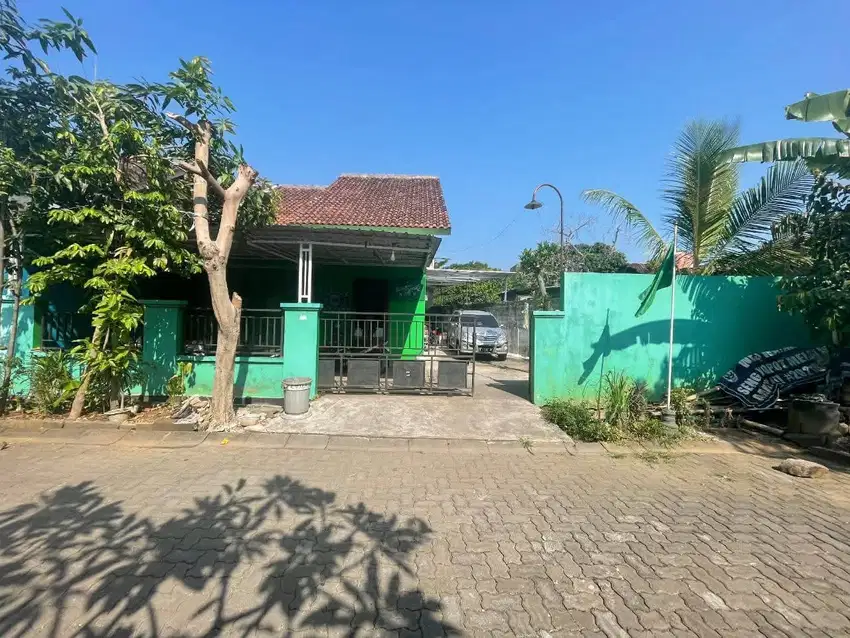 Rumah pojok dkt UNDIP di Graha Prasetya, Pedalangan, Banyumanik