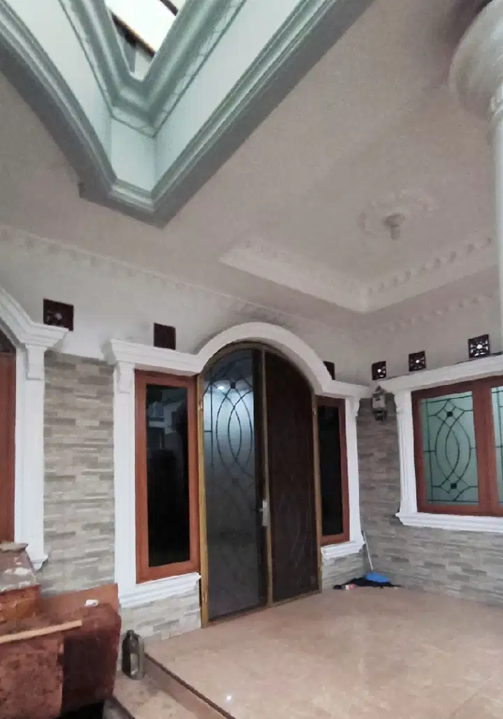 Disewakan tahunan tidak bisa bulanan rumah 1,5 Lt di Simprug diporis