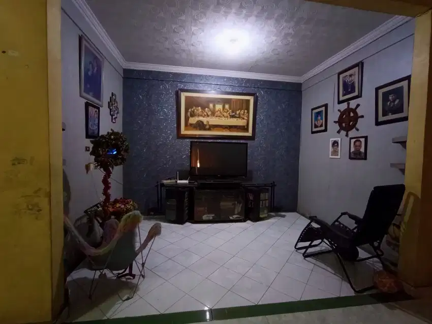 RUMAH LELANG MURAH BANGET 2 lantai siap huni di Jl. Srimanis No. 7