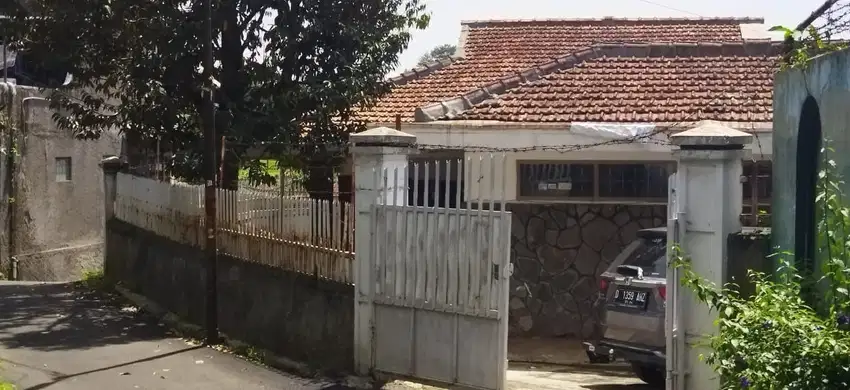 Rumah Murah Hitung Tanah Dekat Dago Resort