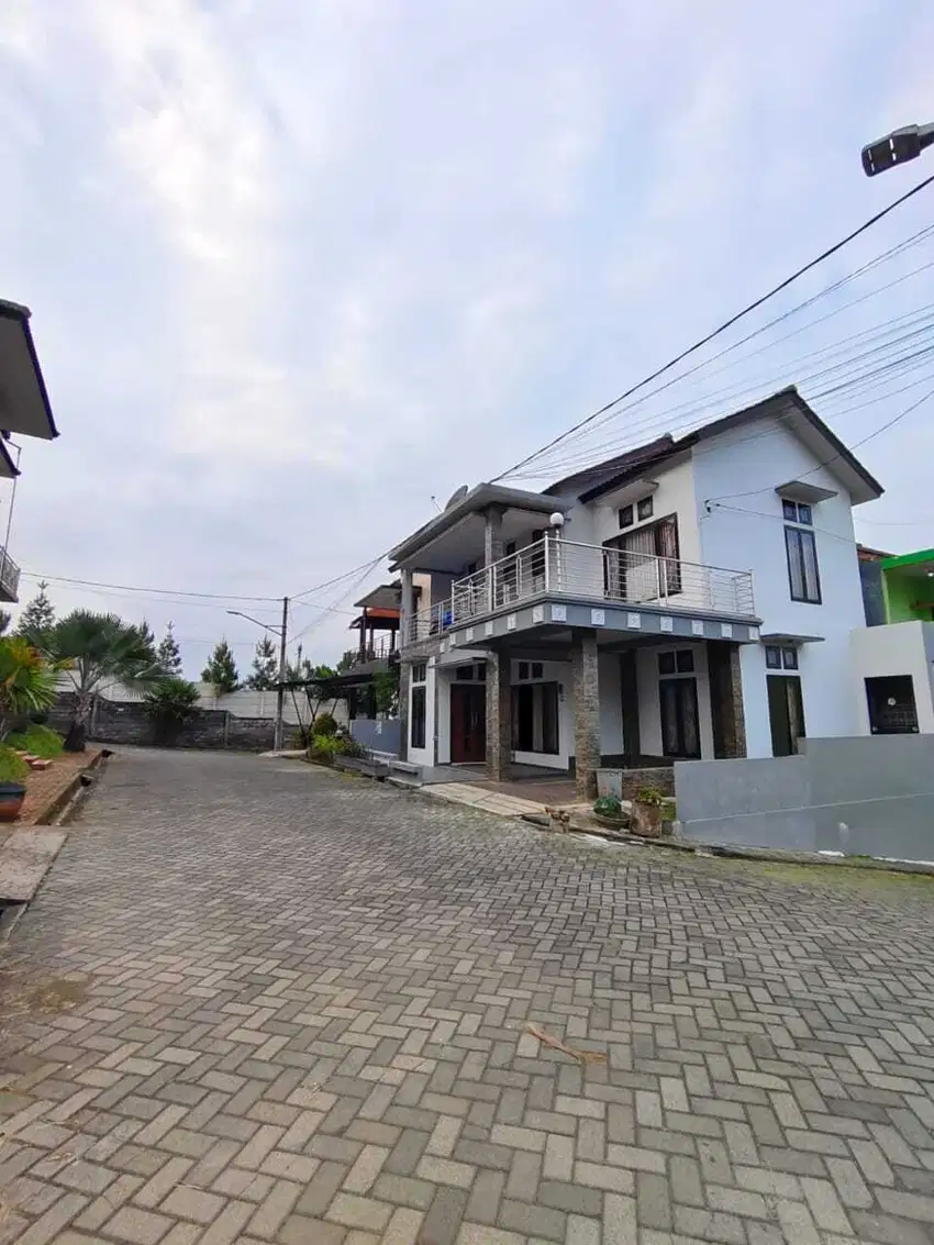 Villa murah hook BU segera + furniture dekat jatim park dan BNS