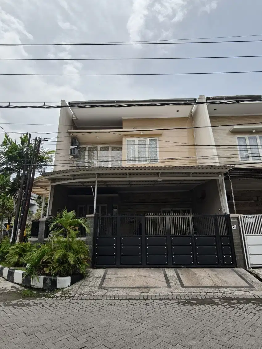 Dijual Rumah Hook Sutorejo Utara
