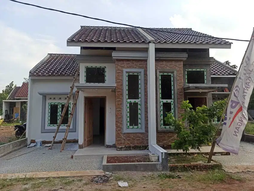 rumah strategis persis di pemda cibinong 2 menit ke jl raya pemda