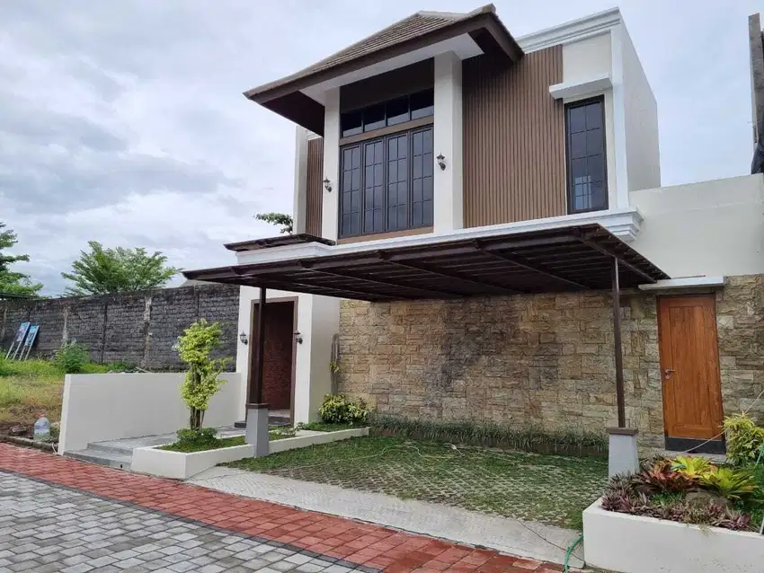 RUMAH MEWAH DALAM CLUSTER 5 MENIT DARI SCH