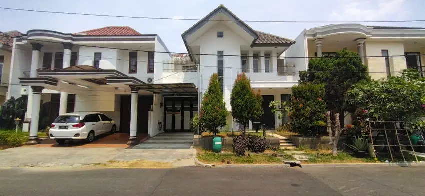 Rumah Mewah 2 Lantai Dekat Sekolah PH  Di Cluster Dago Lippo Cikarang