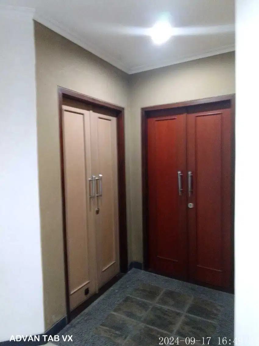 Jual rumah serta kostan di daerah strategis tanah kusir!