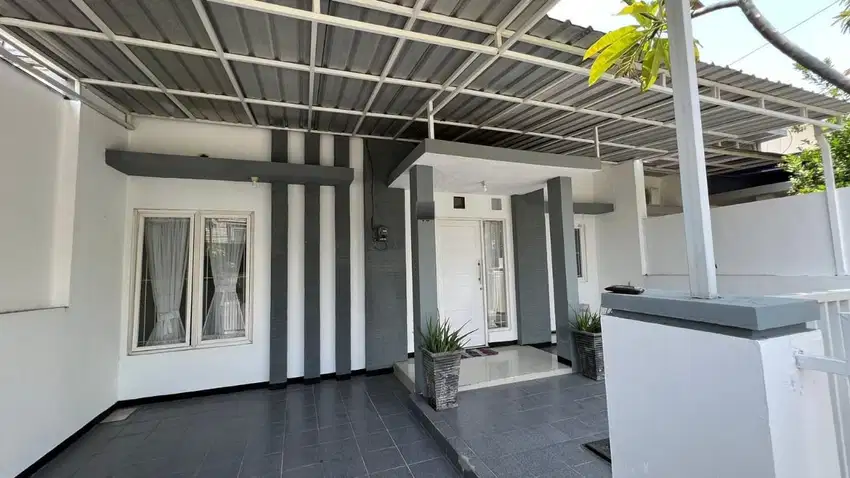 Dijual Rumah Siap Huni Terawat Grand Semanggii Rungkut