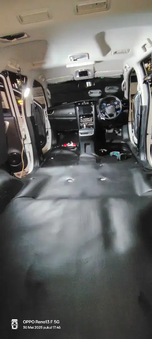 Karpet dasar mobil langsungan dari depan sampai belakang