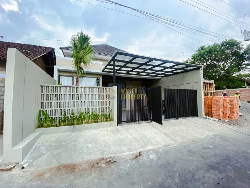 RUMAH BARU SIAP HUNI TANAH LUAS DI SAMBISARI KALASAN