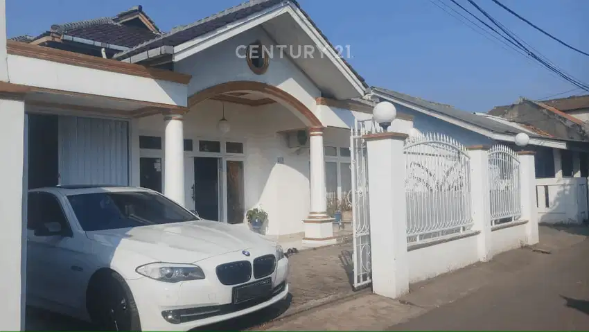 Rumah 2 Lantai Terawat Dekat Unpam Di Setu Pamulang DR16661