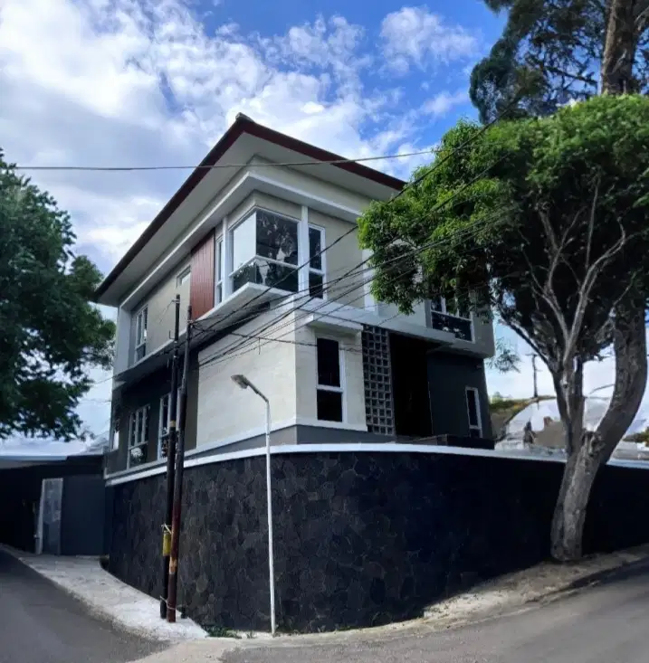 Rumah Baru Siap Huni di Komplek Dosen Unpad Cigadung bandung