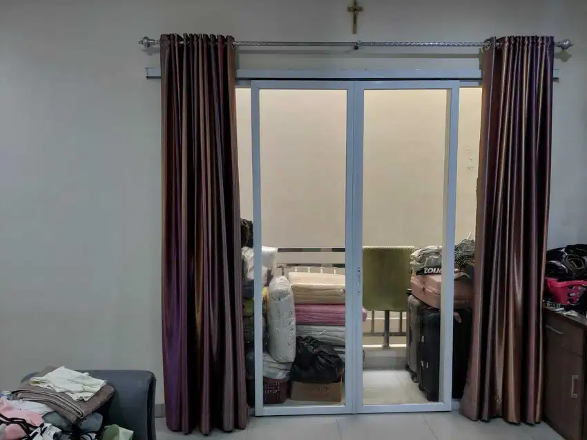 DIJUAL RUMAH TINGGAL DI CLUSTER AMERIKA LATIN GREEN LAKE CITY LB 180M2