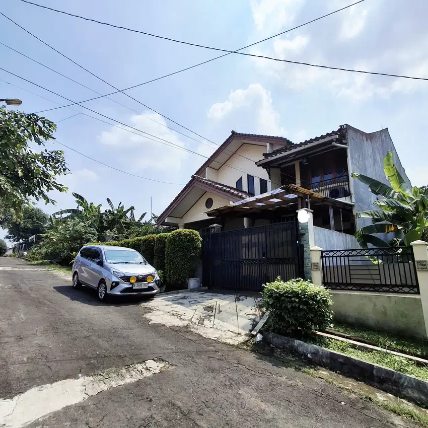 Rumah Asri Pangkalan Jati Nempel Tol Andara