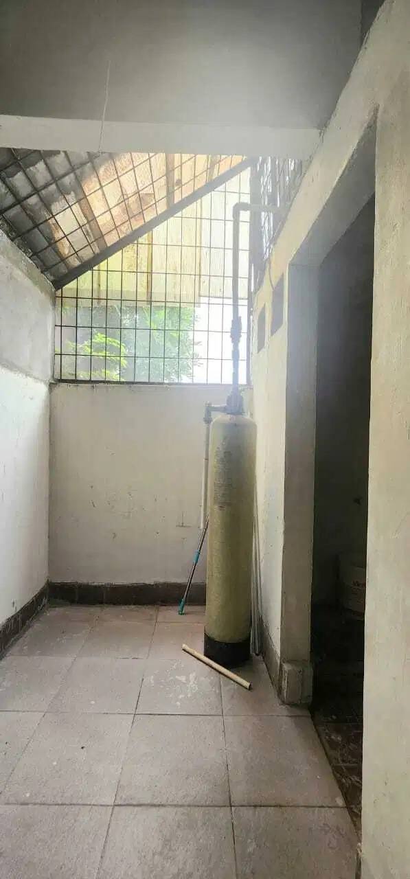 DIJUAL RUMAH 1,5 LANTAI LUAS TANAH 96 M2 DI SIMPRUG PORIS TANGERANG